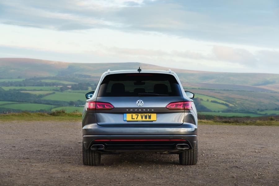  Volkswagen Touareg V6 TDI R-Line 2018 года  (UK) (фото 36 из 40)